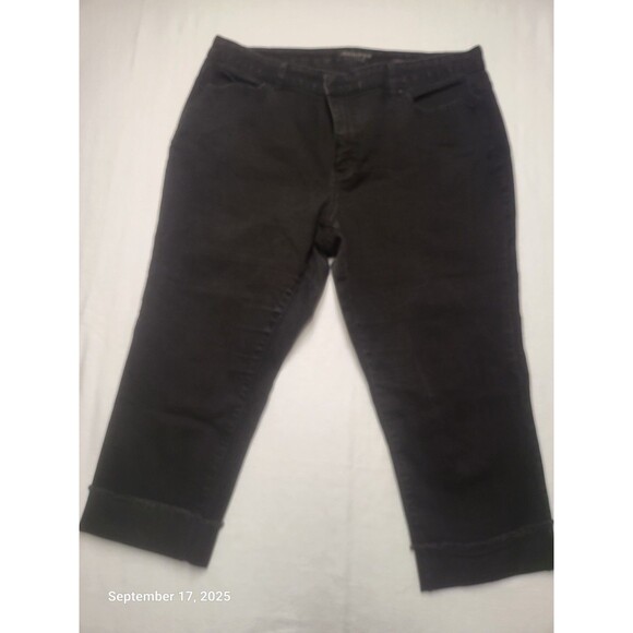 Jennifer Lopez Capri Jeans Size 18W Black Stretch Denim Mid Rise - Picture 1 of 10
